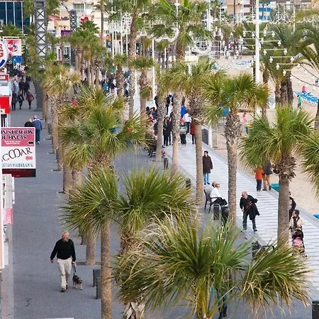 Seafront Unbeatable Location A *