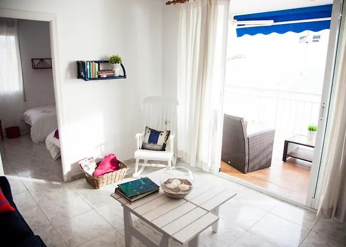 דירה Seafront Unbeatable Location A *