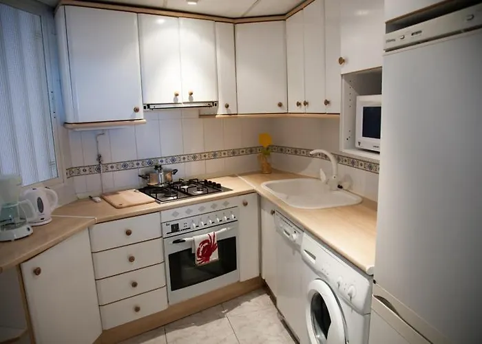 Seafront Unbeatable Location A דירה בנידורם