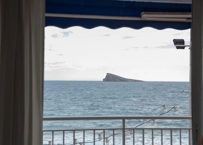 דירה Seafront Unbeatable Location A בנידורם